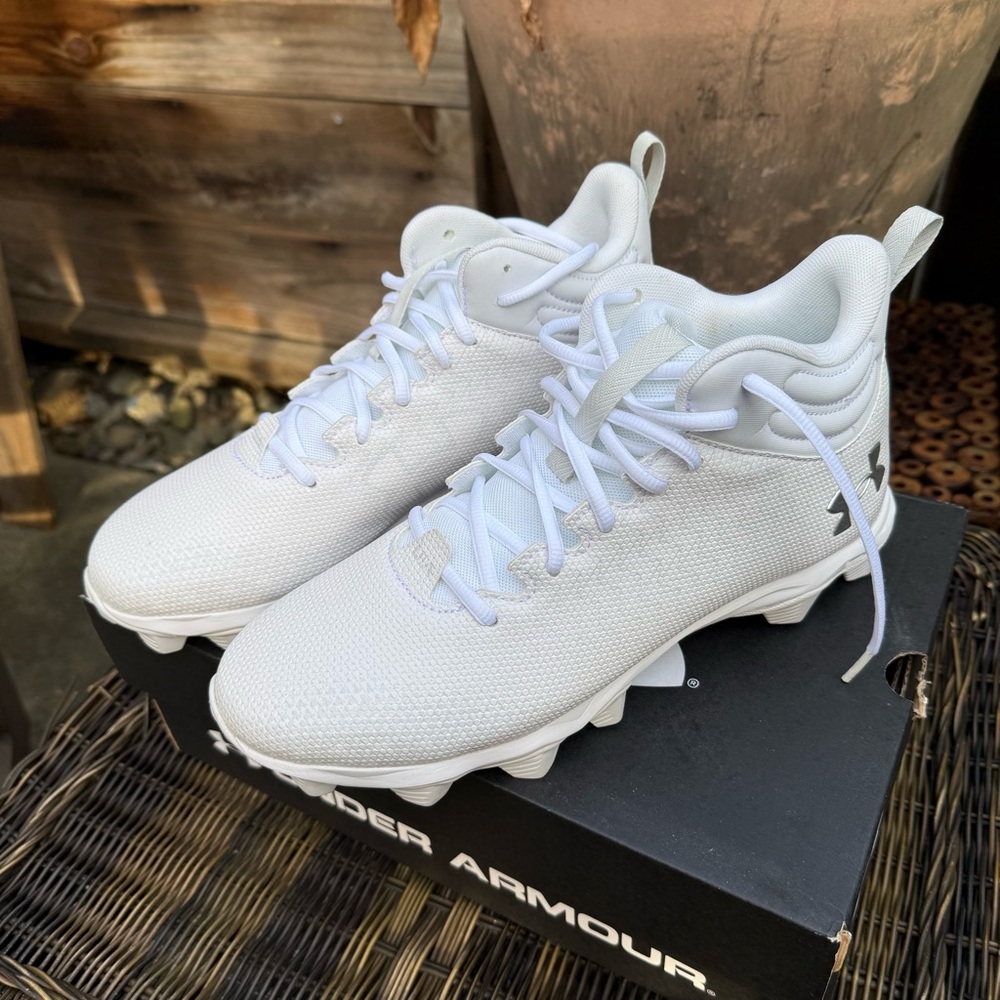 NEW Under Armour Spotlight Fran 3.0 RM Cleats/Shoes, Men’s size 9.5